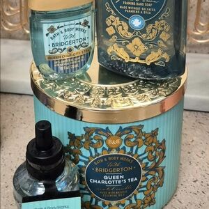 COPY - Bath & Body Works Queen Charlotte's Tea Bath Set - Blue